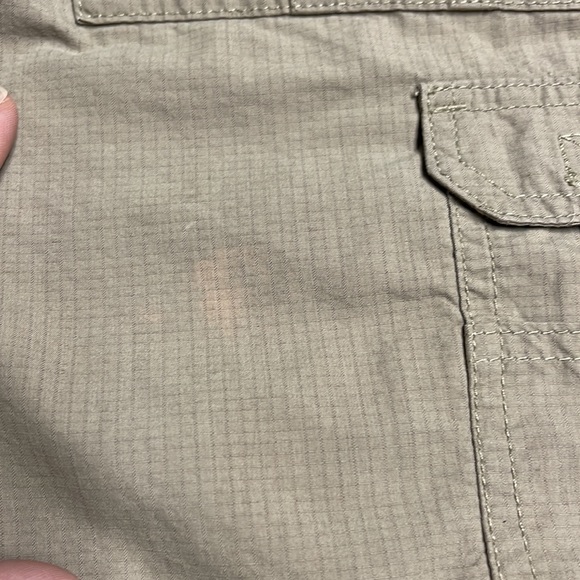 Men’s Magellan Outdoors Khaki Cargo Shorts Size 42 - Picture 5 of 5
